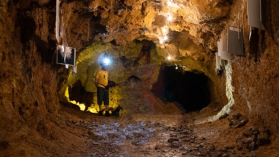 Baia Sprie este mai bogată din punct de vedere turistic. Parcul Minelor este deschis vizitatorilor