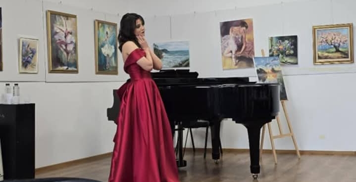 Mihaela Hotea de la Colegiul de Arte din Baia Mare a obținut premiul special la Olimpiada Națională de Interpretare Instrumentală, Vocală și Studii Teoretice Muzicale