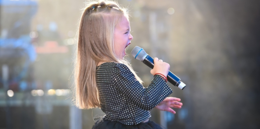 Opt elevi talentați din cadrul Insieme Music School Baia Mare vor participa la Festivalul Internațional „Aire Nuevo” din Barcelona