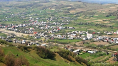 În Groșii Țibleșului se organizează procesiunea „Prin cruce spre lumină”
