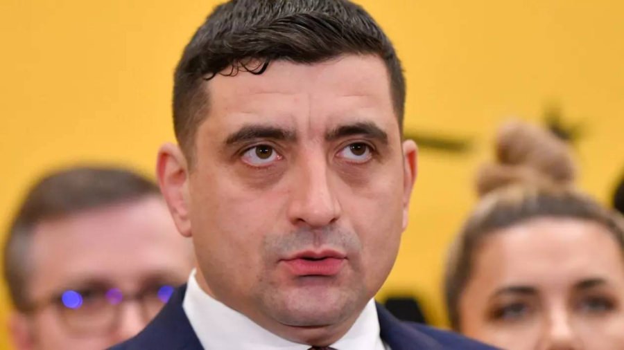 Simion depune contestația la CCR. Un maramureșean îl amenință cu moartea pe noul președinte: „Îi dau 15 gloanțe!”