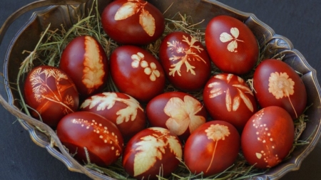 „De Paști, uspătoi în Maramureș” – o expoziție despre sărbătoare, suflet și tradiție la Muzeul Satului Maramureșean din Sighetu Marmației