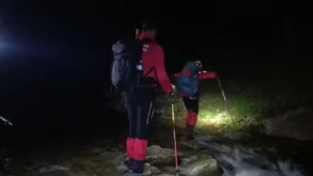 Acțiune de peste opt ore a salvamontiștilor în Munții Maramureșului pentru salvarea a doi bărbați