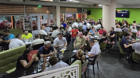 „Nedumeriții”  Dan Țuțu și Cristi Manolescu aduc stand-up comedy la Baia Mare