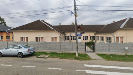 Ziua Copilului și Ziua Învățătorului vor fi marcate prin teatru la Școala Gimnazială din Băsești