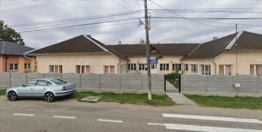 Ziua Copilului și Ziua Învățătorului vor fi marcate prin teatru la Școala Gimnazială din Băsești