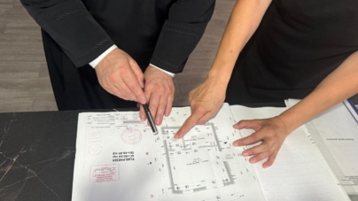 O familie monoparentală cu nouă copii, ajutată în cadrul unui parteneriat între Episcopia Maramureșui și Sătmarului și Episcopia Română a Spaniei și Portugaliei