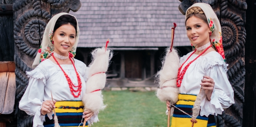 Gemenele folclorului maramureșean, Suzana și Daciana Vlad, își serbează ziua de naștere