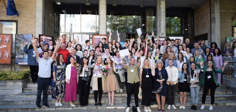 Finala Festivalului Național „Chants, sons sur scène”, ediția a XXIV-a, va avea loc la Teatrul Municipal Baia Mare în 17-18 mai