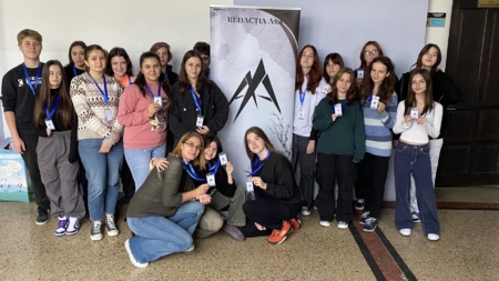 Revista „AXA”, realizată de elevii Colegiului „Dragoș Vodă” din Sighetu Marmației, premiul I la etapa județeană a Concursului de Reviste Școlare și Jurnalistică