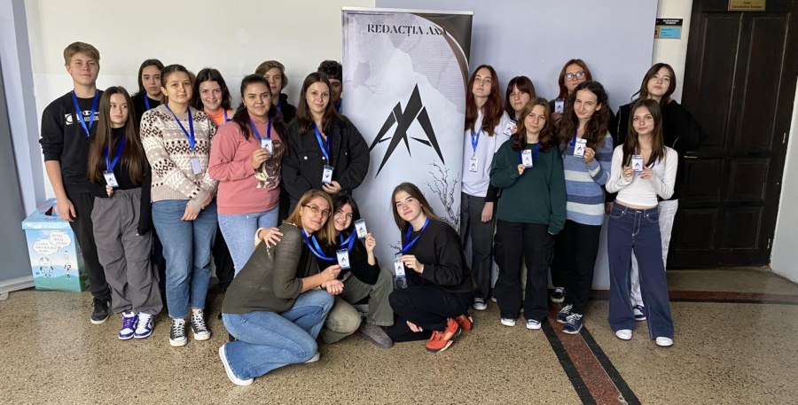 Revista „AXA”, realizată de elevii Colegiului „Dragoș Vodă” din Sighetu Marmației, premiul I la etapa județeană a Concursului de Reviste Școlare și Jurnalistică