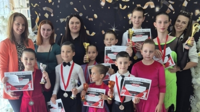 DanceLight Studio Baia Mare, pe podium la „Cupa Maramureșului” și o calificare în finala Wdsf Latino la Chișinău