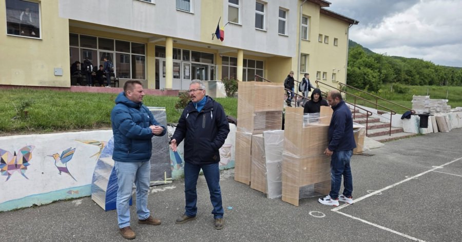 Mobilier școlar nou pentru toate unitățile de învățământ din Baia Sprie