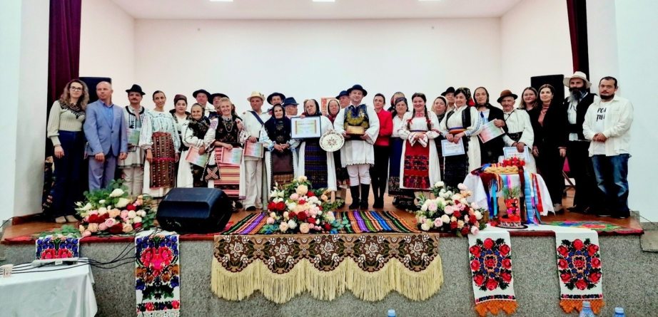 Lăpușenii s-au întors acasă cu premii deosebite de la Festivalul Rapsozilor Populari „La poale de Țibleș”
