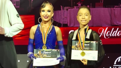 Sportivii DanceLight Studio Baia Mare, finaliști la Campionatul Național al României de 10 dansuri și de două ori pe podium la Cupa Moldovei.