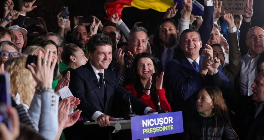 Reacții după victoria lui Nicușor Dan