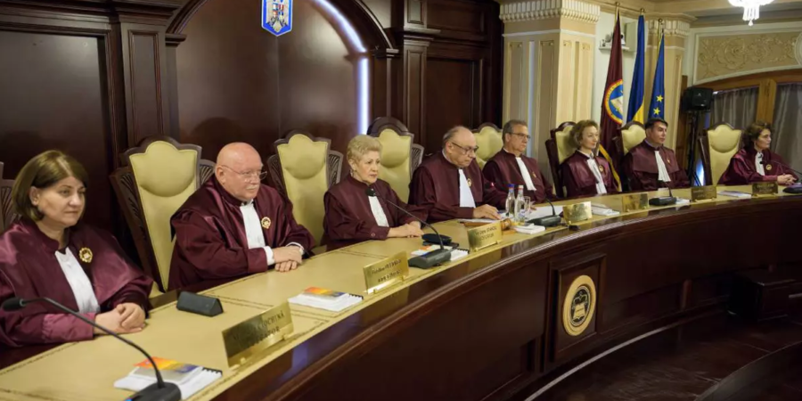 În sfârșit o decizie pe legea pensiilor magistraților, după cinci amânări