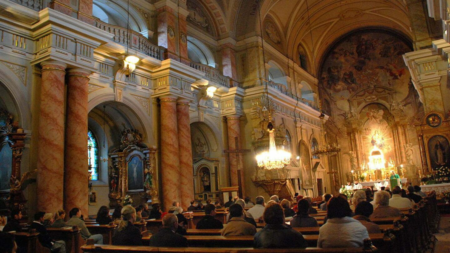 În momente de răscruce, tăcerea nu este o opțiune