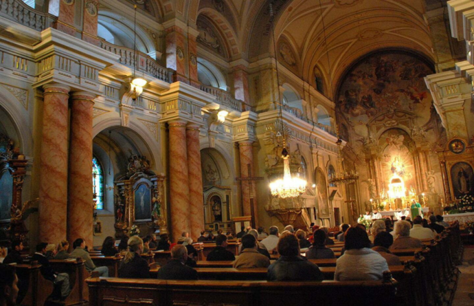 În momente de răscruce, tăcerea nu este o opțiune