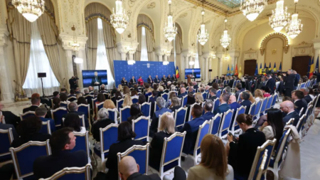 Sporuri de lux pentru funcționari de porțelan