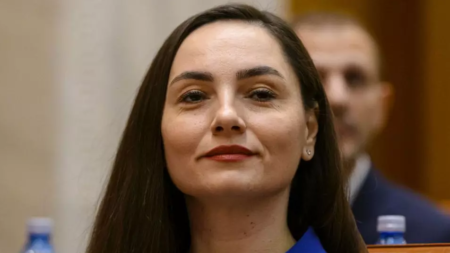 Ana Maria Gavrilă, ajunsă în pragul delirului politic