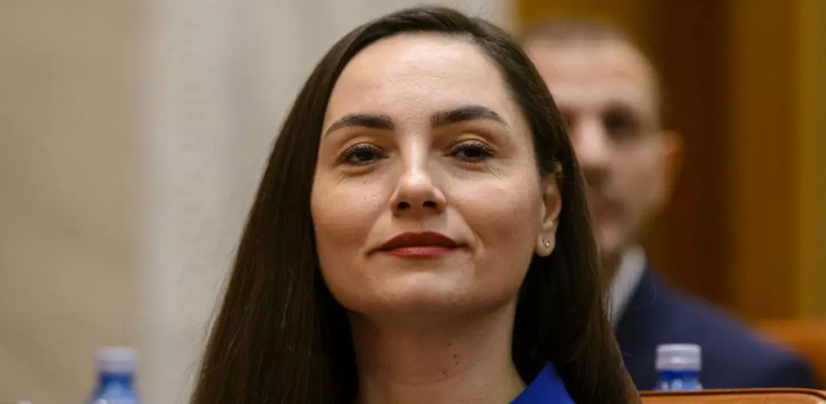 Ana Maria Gavrilă, ajunsă în pragul delirului politic