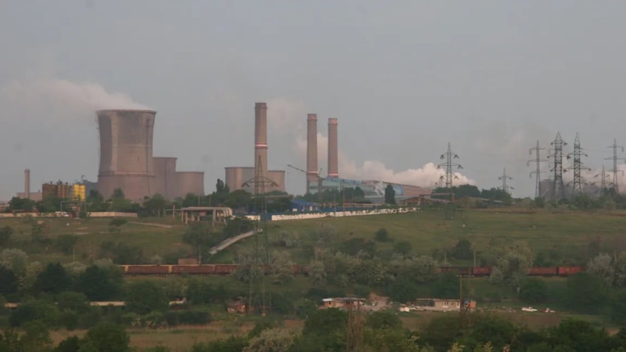 4.000 de muncitori așteaptă o minune