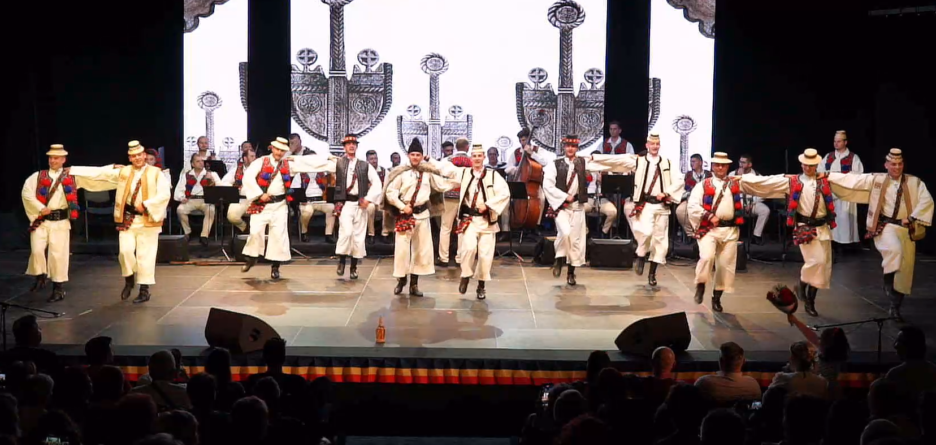 Artiști maramureșeani prezenți la cea de-a VI-a ediție a Festivalului Național de Folclor „Constantin Arvinte” din Iași