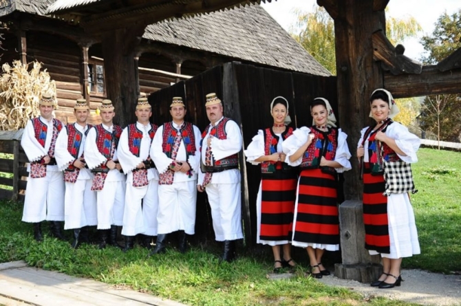 Ziua Națională a Portului Tradițional din România va fi marcată în a doua duminică din luna mai