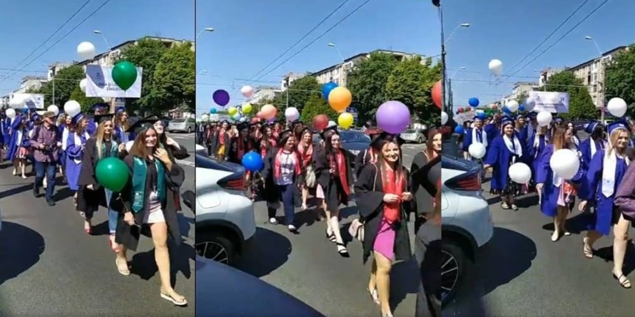 Marș festiv al absolvenților Facultății de Litere din Baia Mare