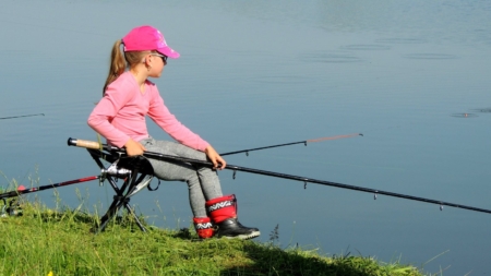 Concurs de pescuit pentru copii