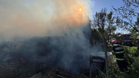 Incendiu la o anexă gospodărească din Seini