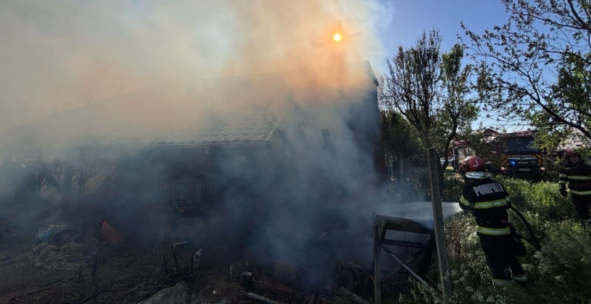 Incendiu la o anexă gospodărească din Seini