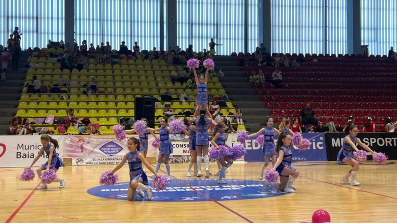 Festivalul concurs de majorete „Dansează!!! Restul e joc…” a avut loc în Baia Mare