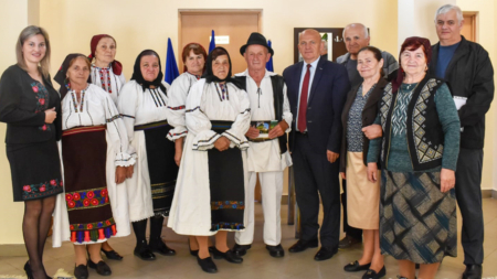 12 meșteri populari din Suciu de Sus și Suciu de Jos au fost recunoscuți oficial pentru talentul și contribuția lor la păstrarea identității culturale