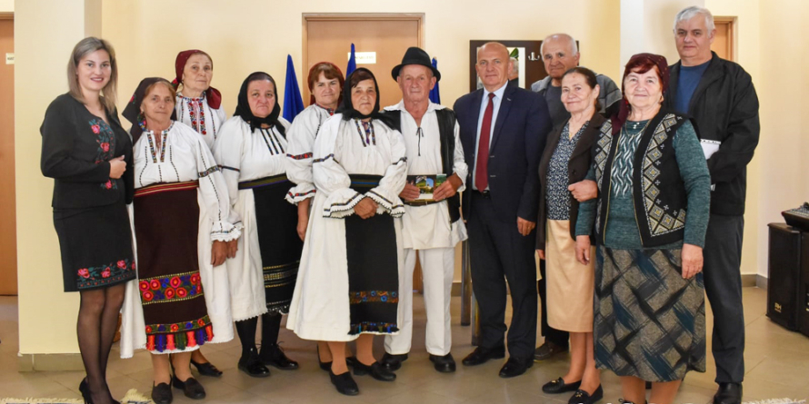 12 meșteri populari din Suciu de Sus și Suciu de Jos au fost recunoscuți oficial pentru talentul și contribuția lor la păstrarea identității culturale