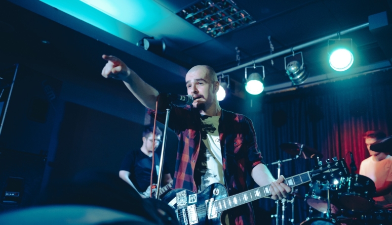 Formația muzicală „Opoziția” organizează din ce în ce mai multe concerte în țară