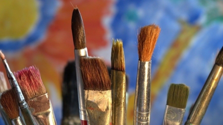 Atelier de pictură în stil victorian la Tăuții Măgherăuș