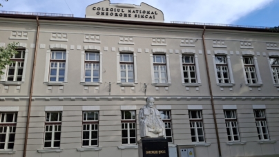 Șincaiștii Dragoș-Andrei Gățan și Alex-Marian Ianoș, calificați la etapa națională a Olimpiadei de Inteligență Artificială