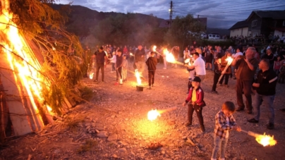 „Feterele”: Tradiție, muzică și bucurie de Sânziene în Vișeu de Jos
