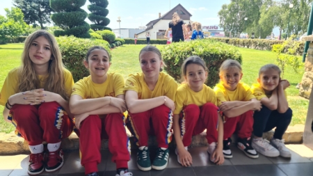 Rezultate deosebite obținute de sportivele Red&Black Dance Baia Mare la Campionatul Mondial de Fitness și Culturism din Serbia