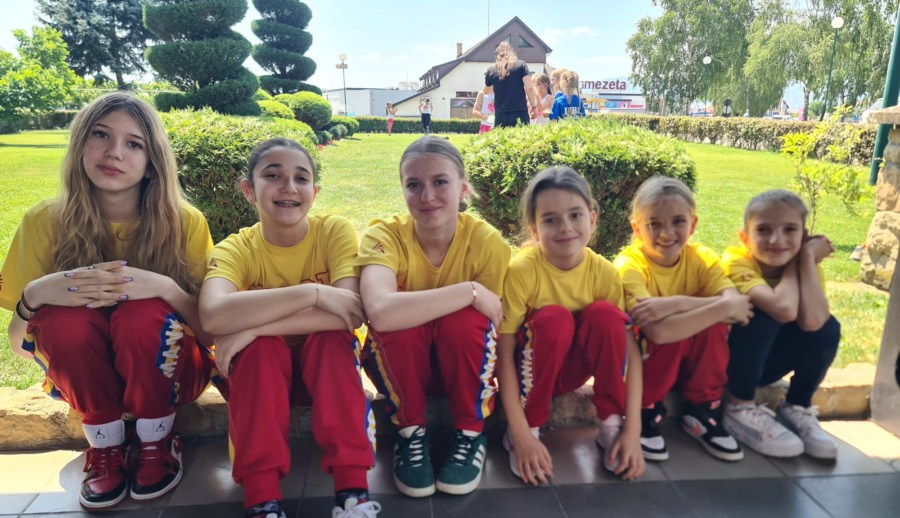 Rezultate deosebite obținute de sportivele Red&Black Dance Baia Mare la Campionatul Mondial de Fitness și Culturism din Serbia
