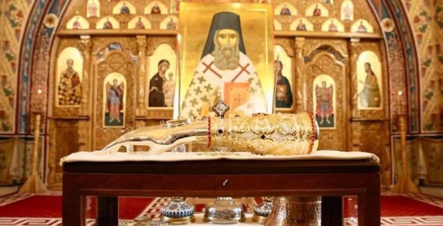Racla cu o părticică din Sfintele Moaște ale Sfântului Ierarh Nectarie de la Eghina vor ajunge în curând la Catedrala Episcopală din Baia Mare