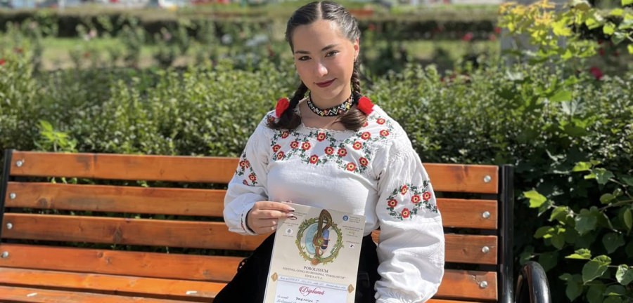 Paula Andreica a obținut premiul I la Festivalul-concurs regional de interpretare vocală „Porolissum”