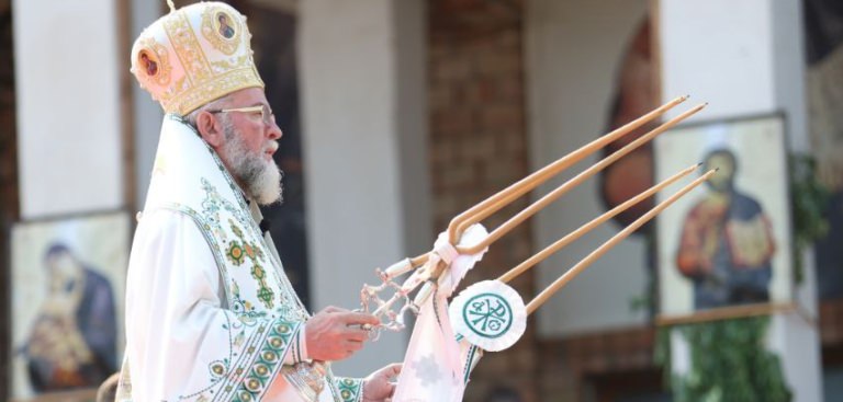 Sărbătoare în Episcopia Maramureșului și Sătmarului: Preasfinţitul Părinte Iustin își aniversează ziua de naștere