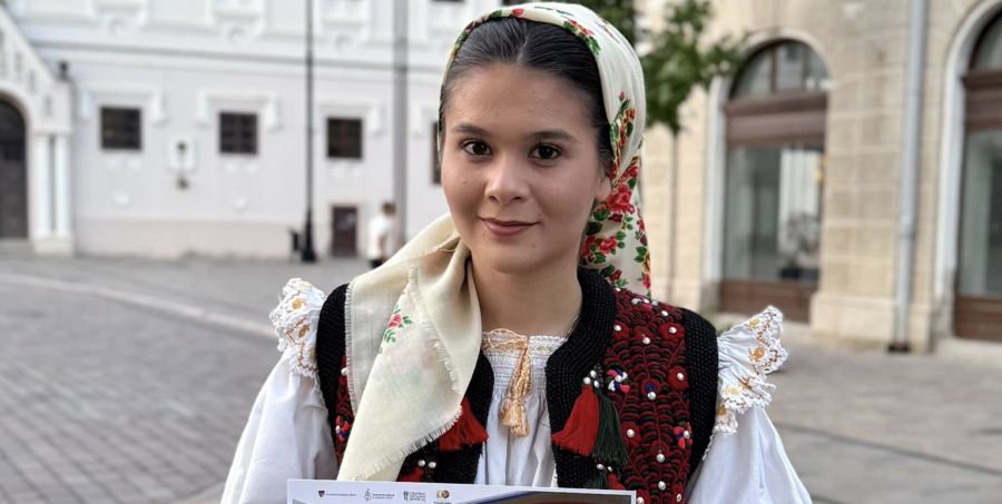 Iulia Ioana Vlad a obținut Premiul Special al Orchestrei „Rapsodia Bihoreană” în cadrul Festivalului-Concurs Național „Florica Ungur”