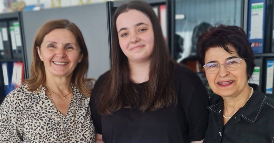 Elevă de la Colegiul Economic Baia Mare, premiată la concursul de cultură generală „Român în școala ta”