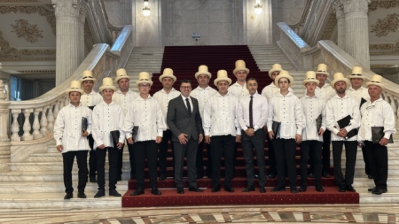 „Corul Plugarilor” din Băsești a cântat la evenimentul comemorării poetului Mihai Eminescu și la Palatul Parlamentului