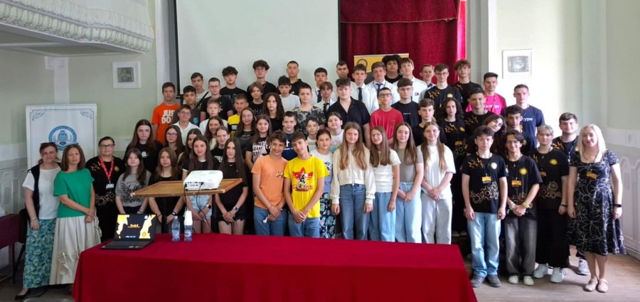 S-a dat startul taberei de robotică Tech-Xplore