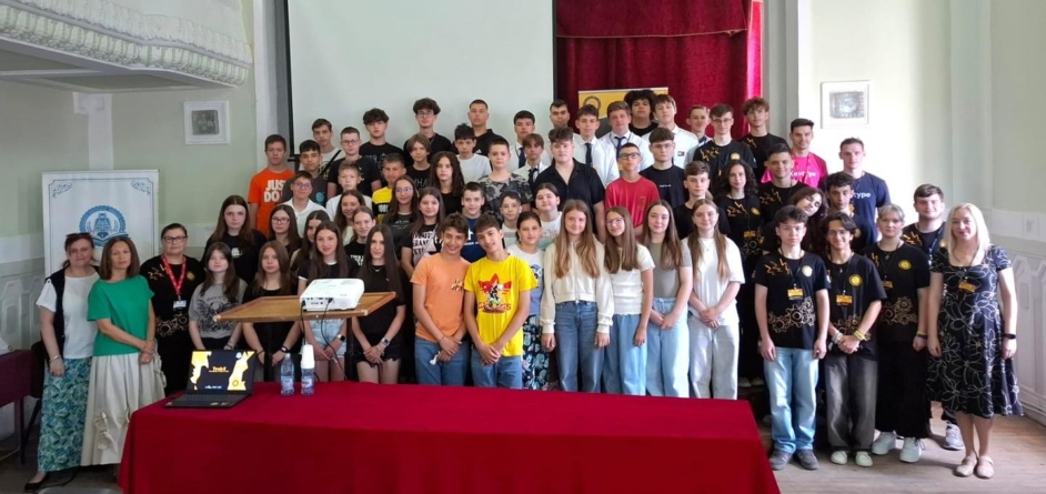 S-a dat startul taberei de robotică Tech-Xplore